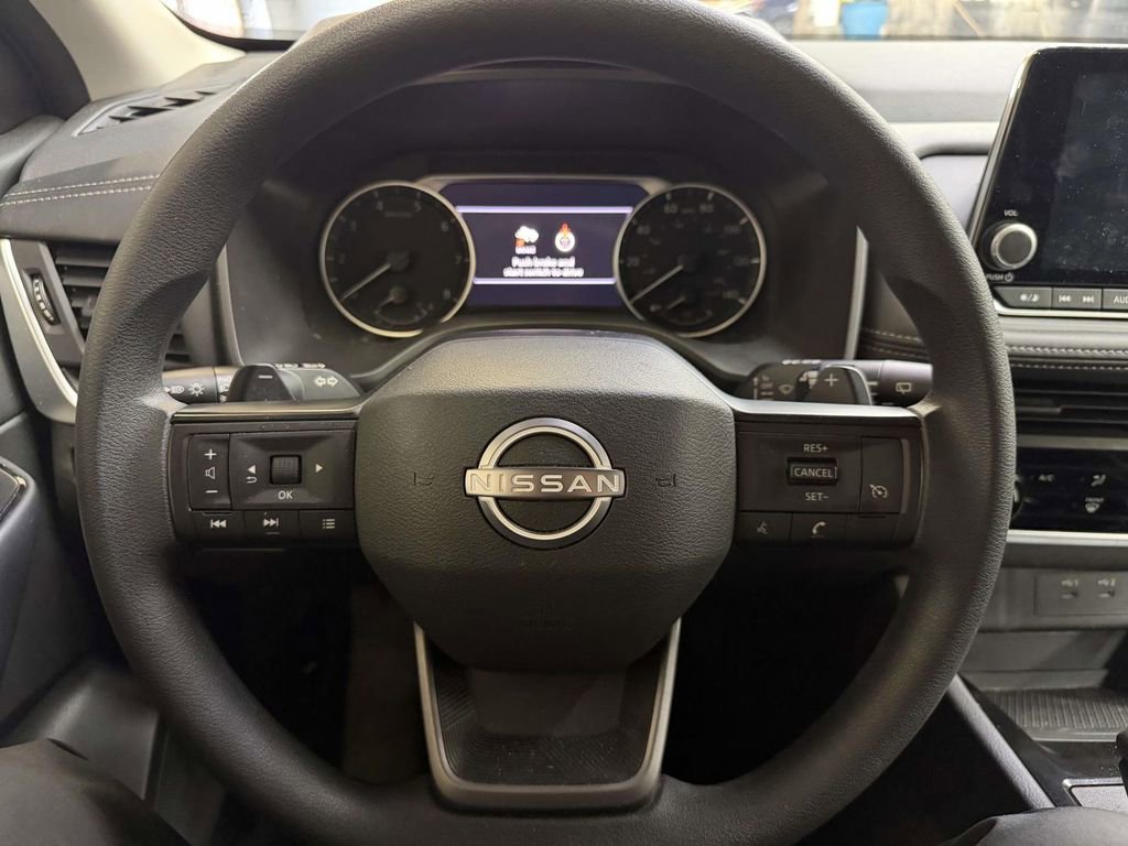 Used 2026 Nissan Rogue S AWD/4WD image 9
