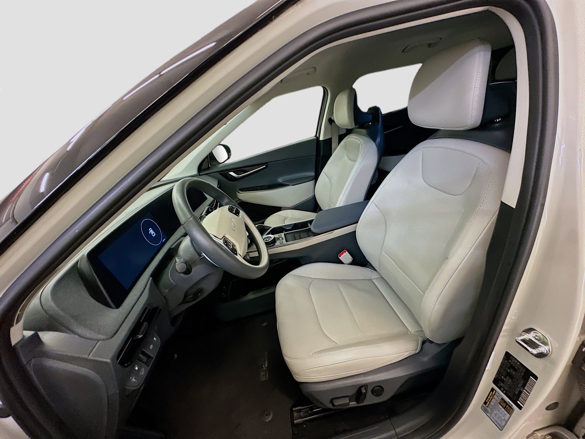 Used 2024 Kia EV6 Wind w/ Wind Technology Package AWD/4WD image 13