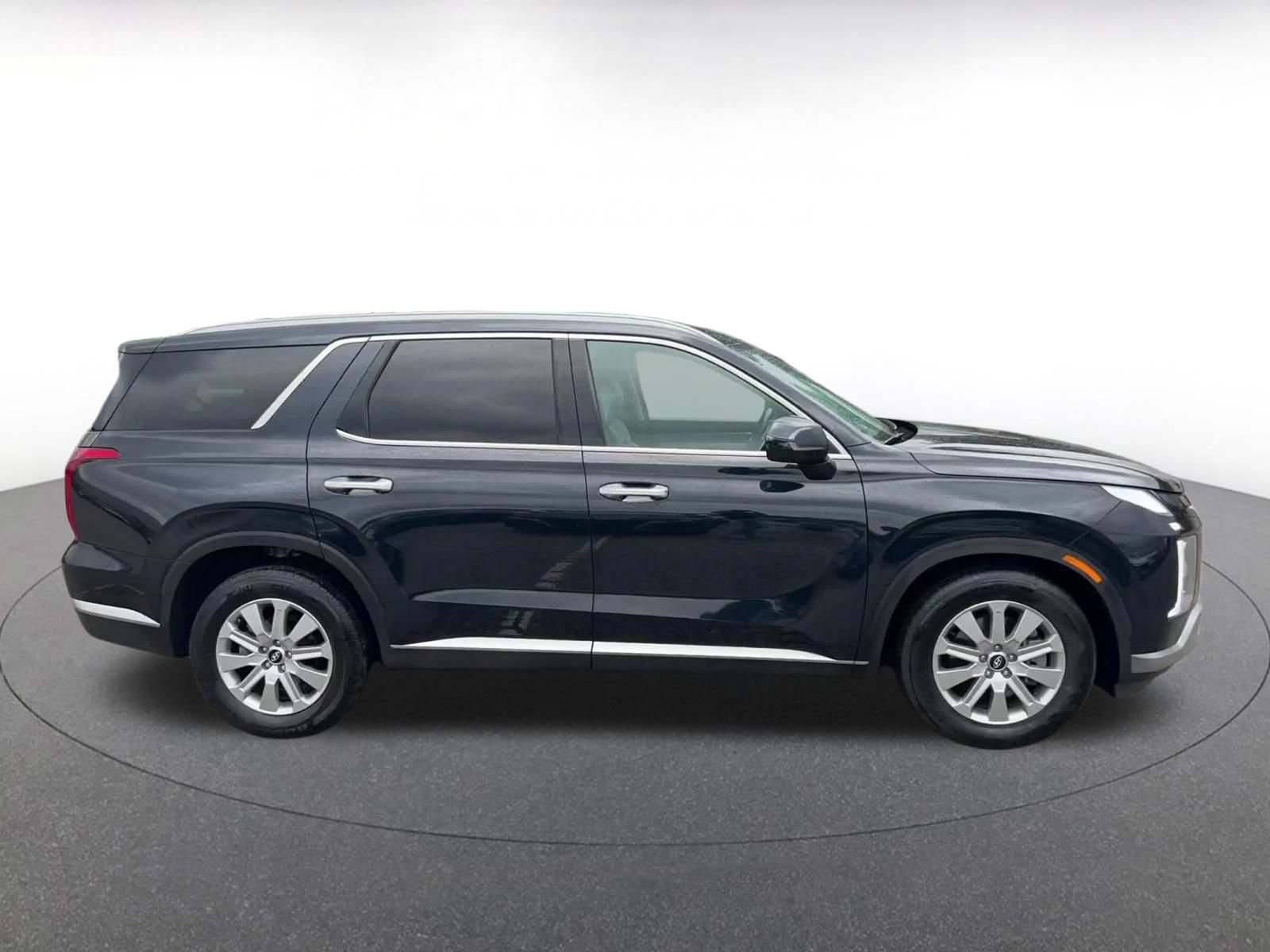 Used 2025 Hyundai Palisade SEL AWD/4WD image 16