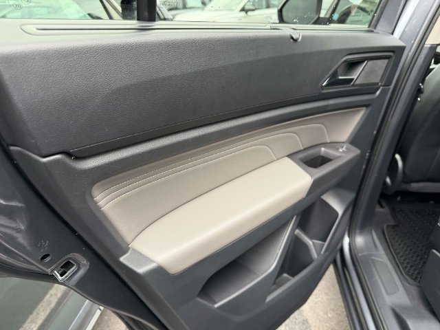 Certified 2023 Volkswagen Atlas SE w/ Panoramic Sunroof Package AWD/4WD image 12