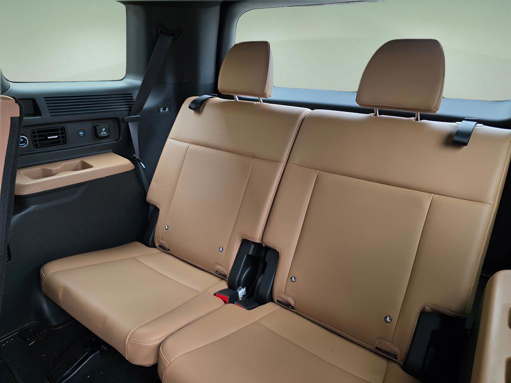 Used 2024 Hyundai Santa Fe Limited image 16