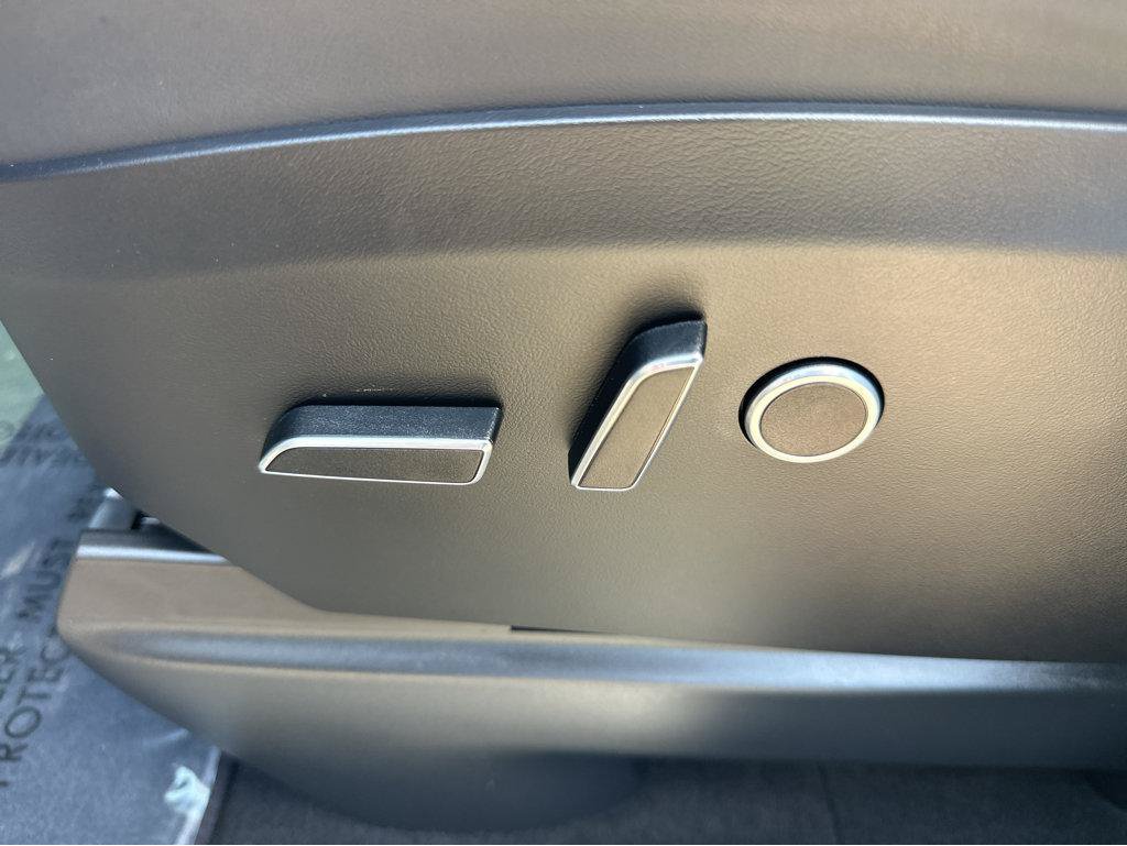 Used 2022 Tesla Model X AWD/4WD image 29