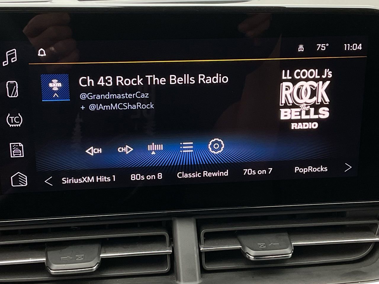 Used 2025 Chevrolet Trax LT image 31