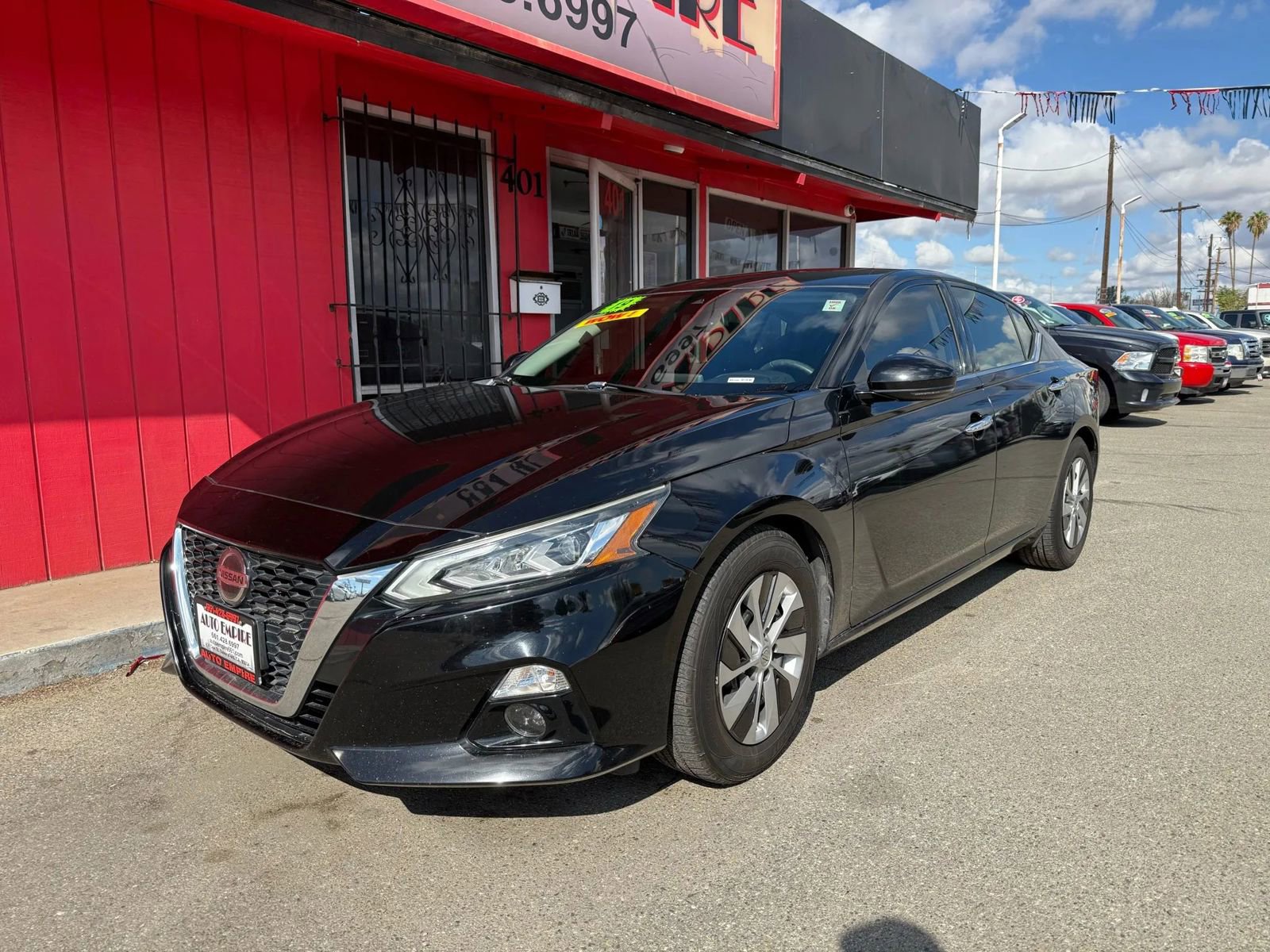 Used 2019 Nissan Altima 2.5 SV image 2
