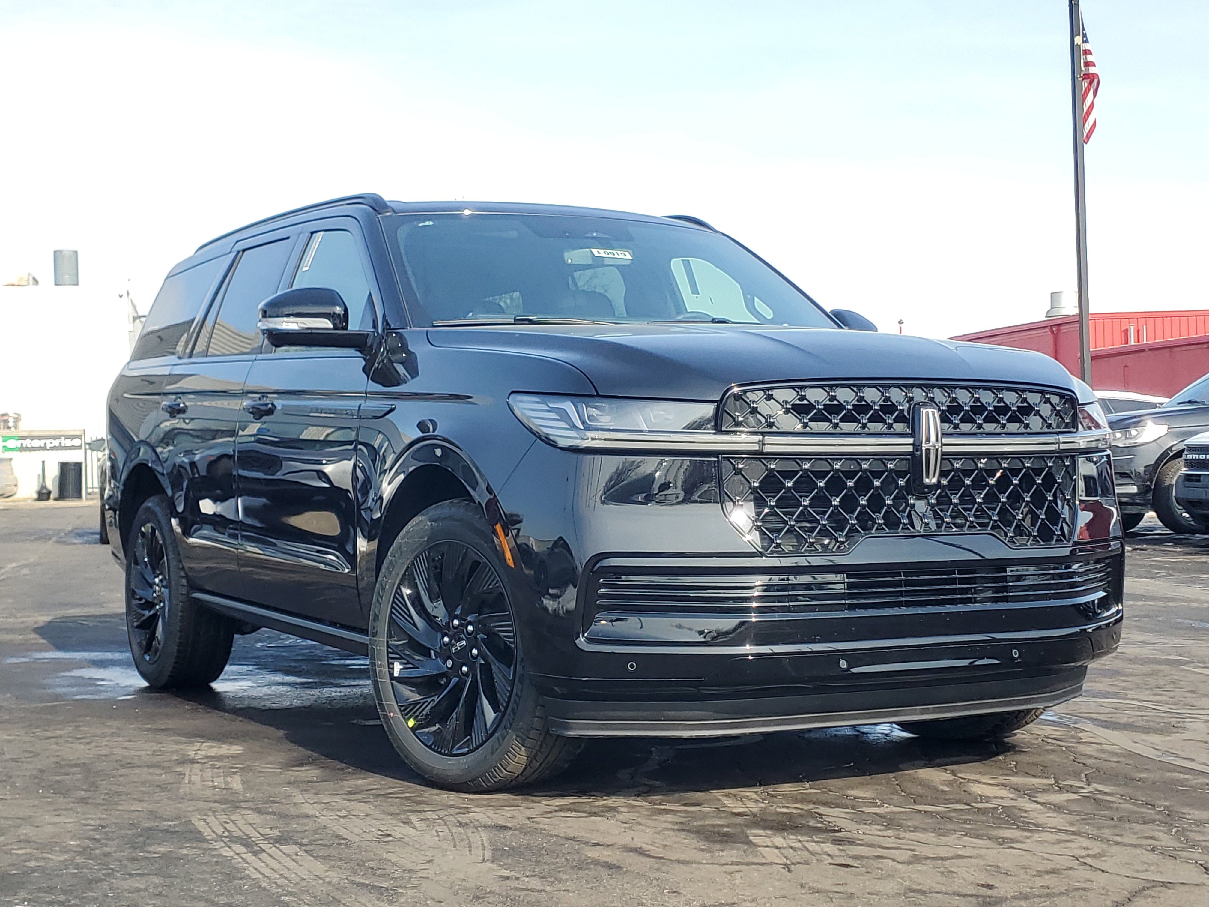 New 2026 Lincoln Navigator Reserve w/ Jet Appearance Package image 1