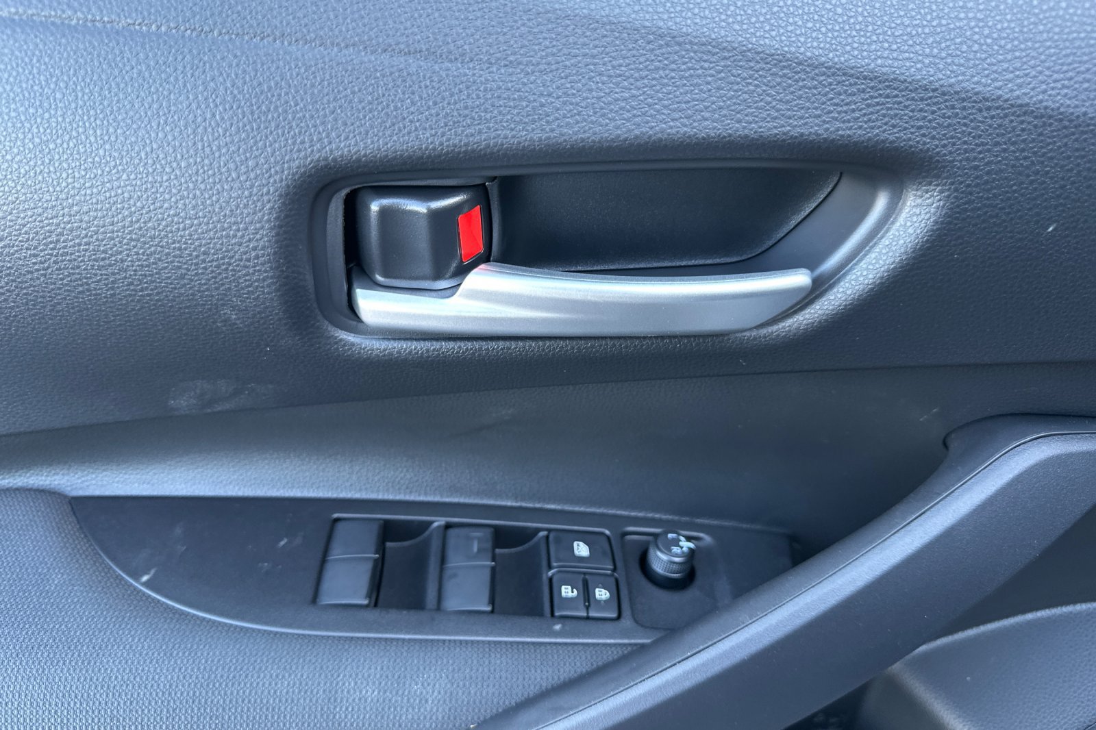 New 2027 Toyota Corolla SE FWD image 9