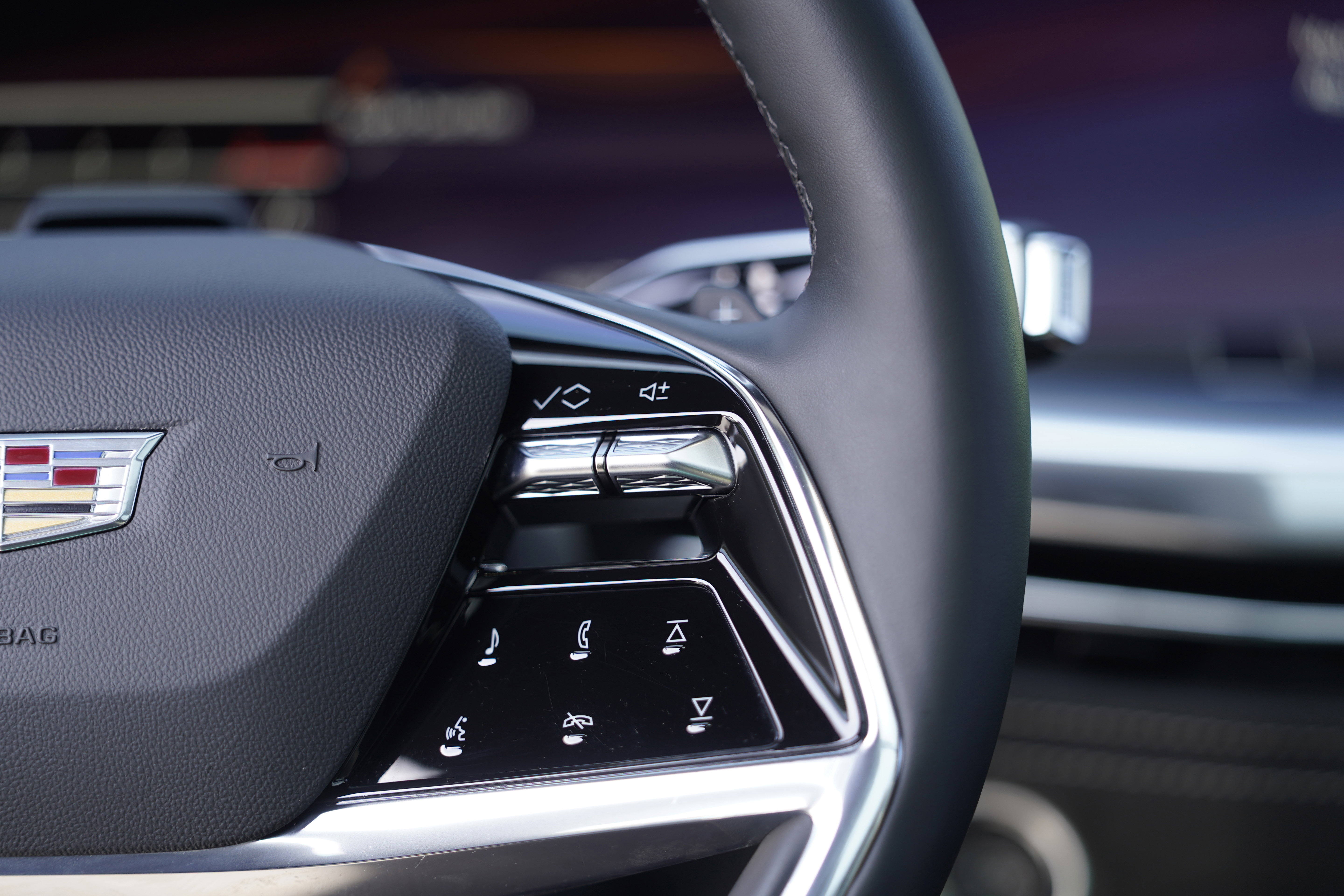 Used 2025 Cadillac Escalade Sport w/ LPO, ONYX Package AWD/4WD image 24