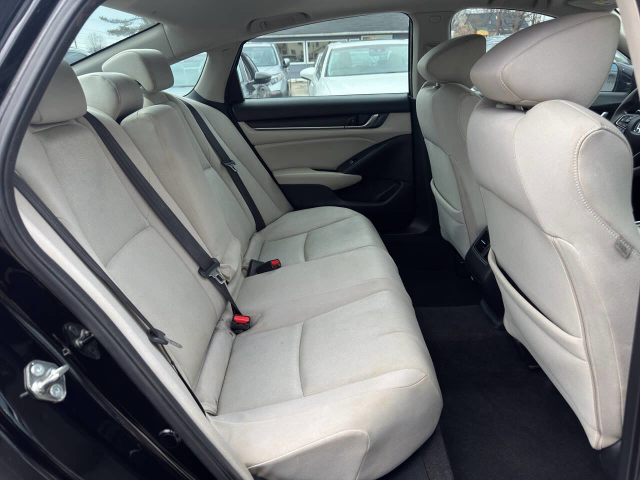 Used 2018 Honda Accord EX image 12