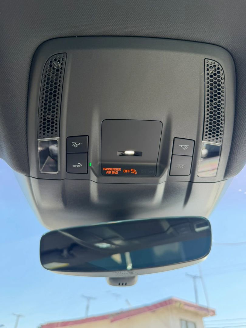 Used 2020 Porsche Taycan 4S image 27