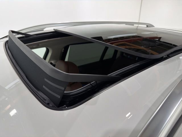 Used 2026 BMW X7 xDrive40i w/ Premium Package image 31