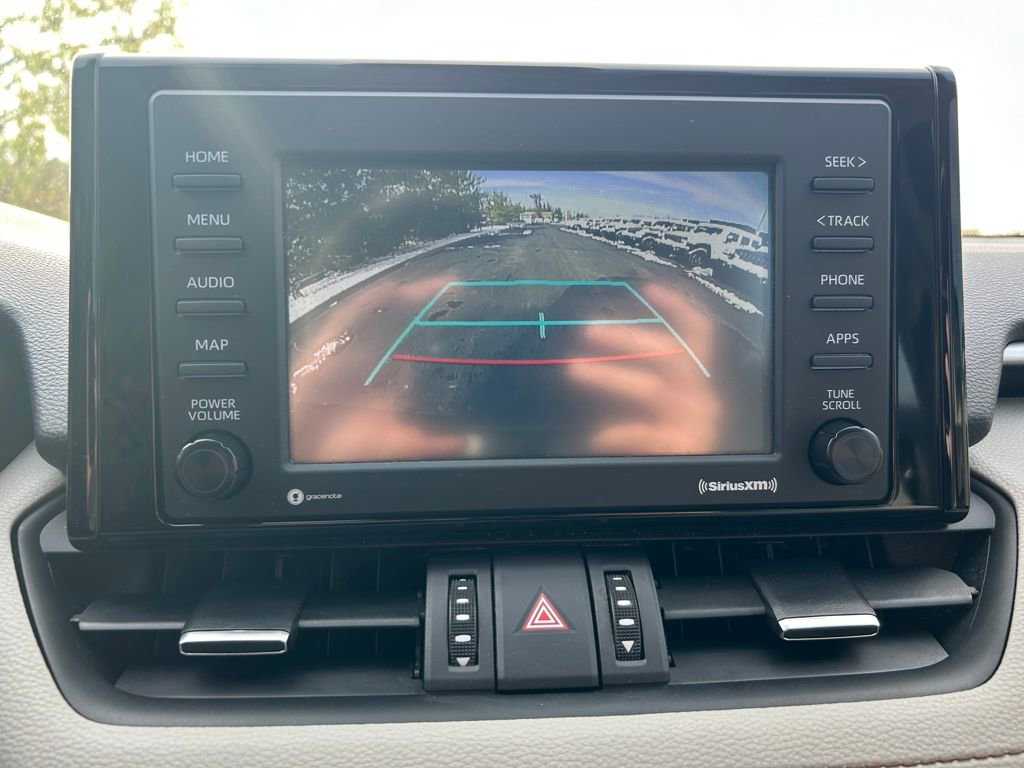 Used 2022 Toyota RAV4 XLE Premium image 17