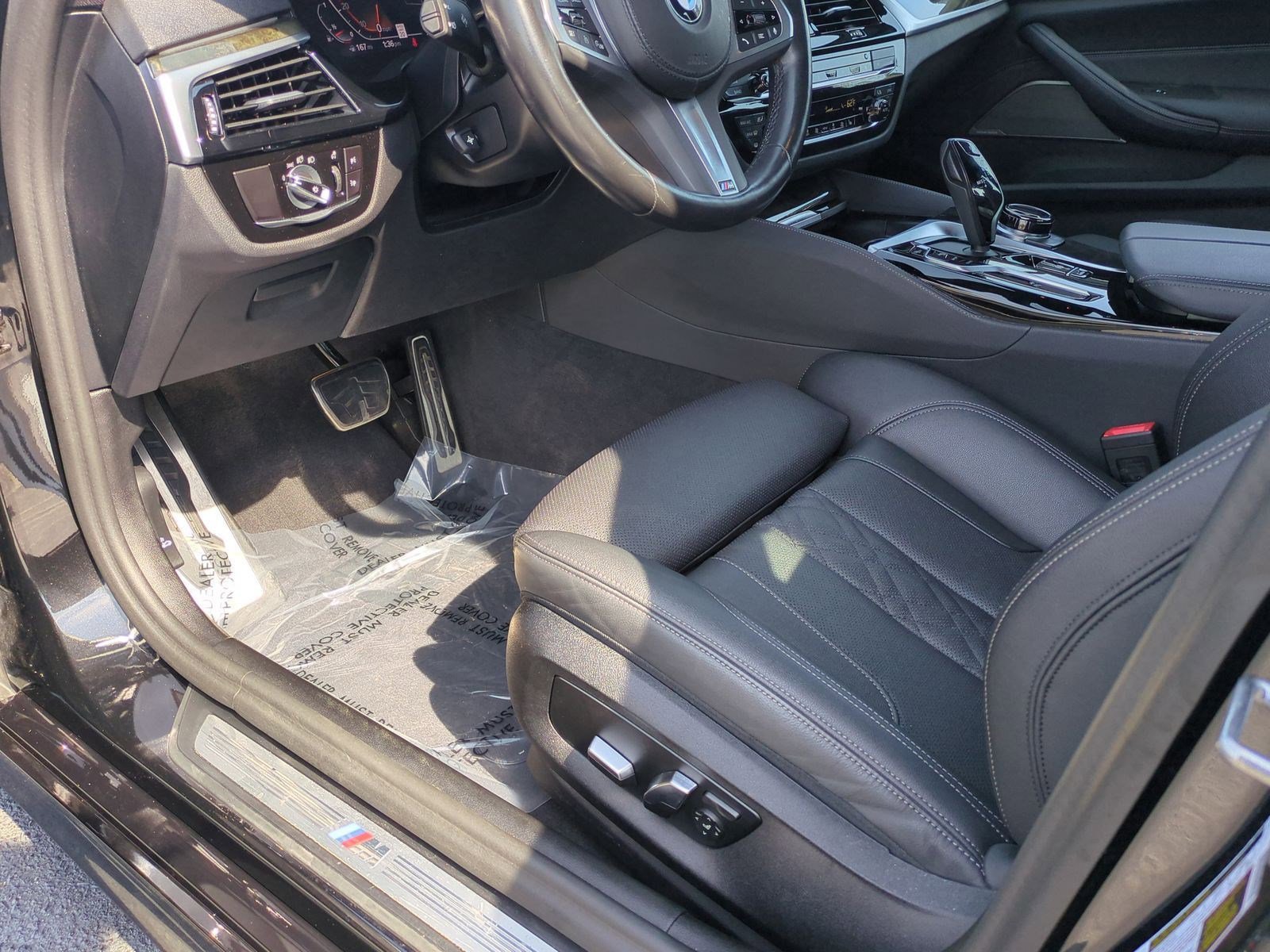 Used 2023 BMW 540i w/ Executive Package image 17