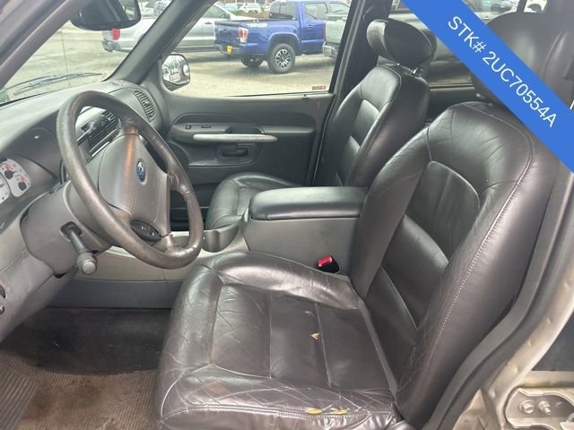 Used 2002 Ford Explorer Sport Trac 4x4 image 3