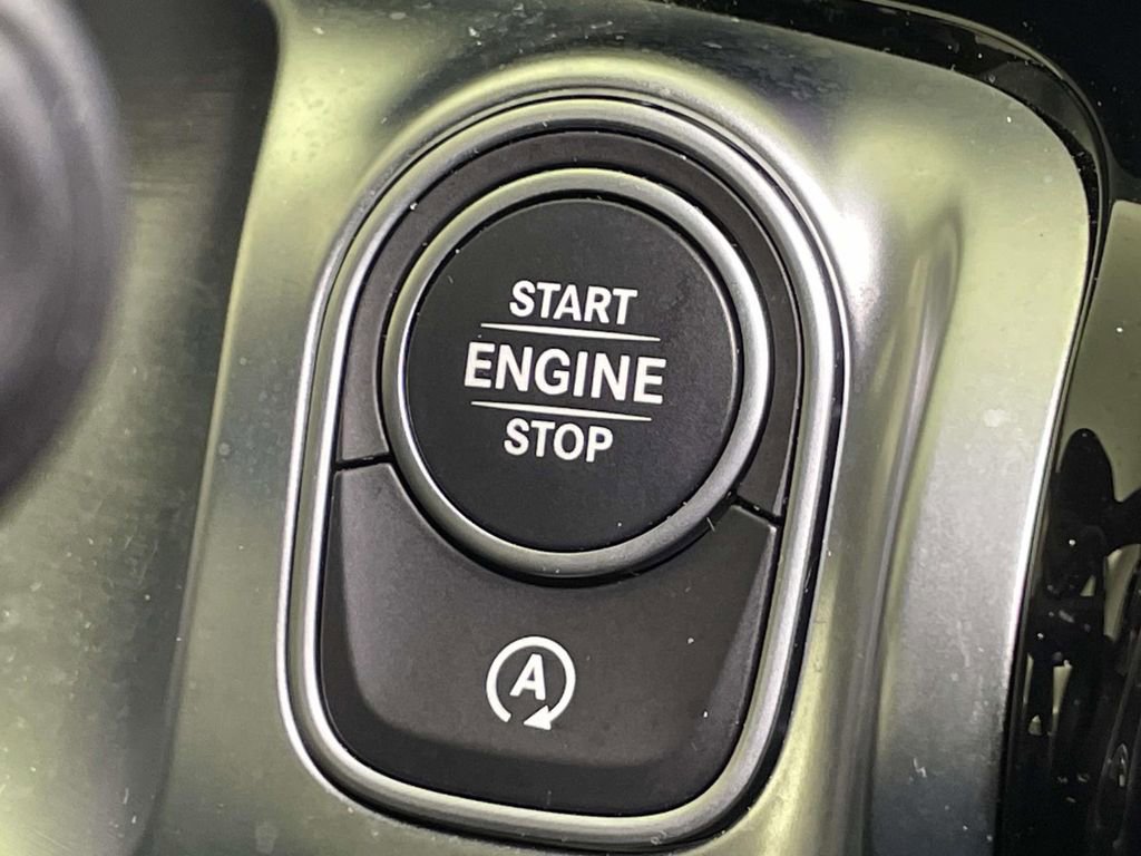 Used 2025 Mercedes-Benz GLB 35 AMG 4MATIC image 42