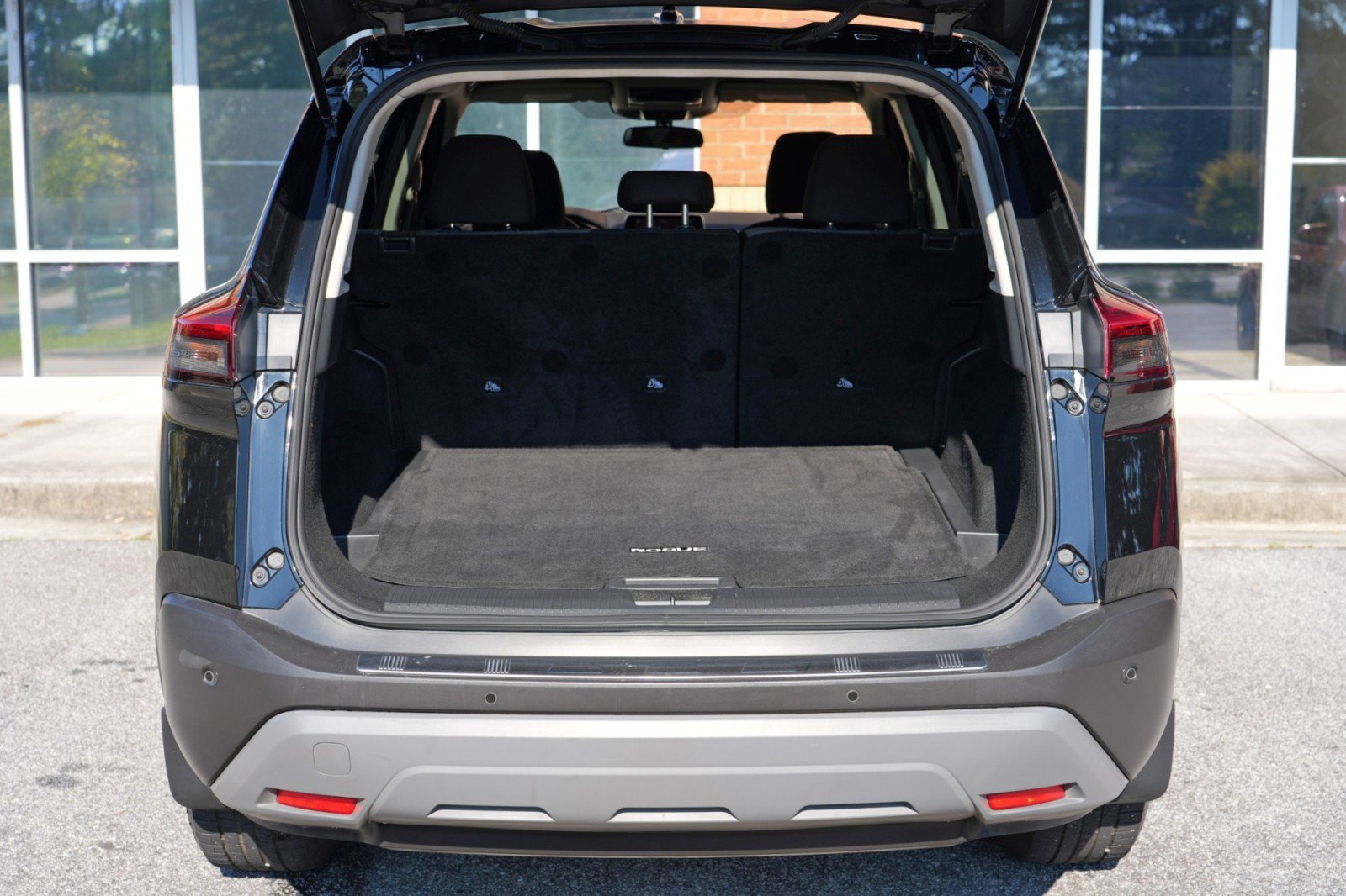Used 2022 Nissan Rogue SV AWD/4WD image 9