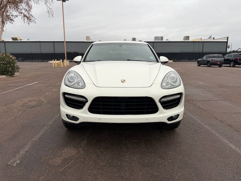 Used 2012 Porsche Cayenne Turbo image 3