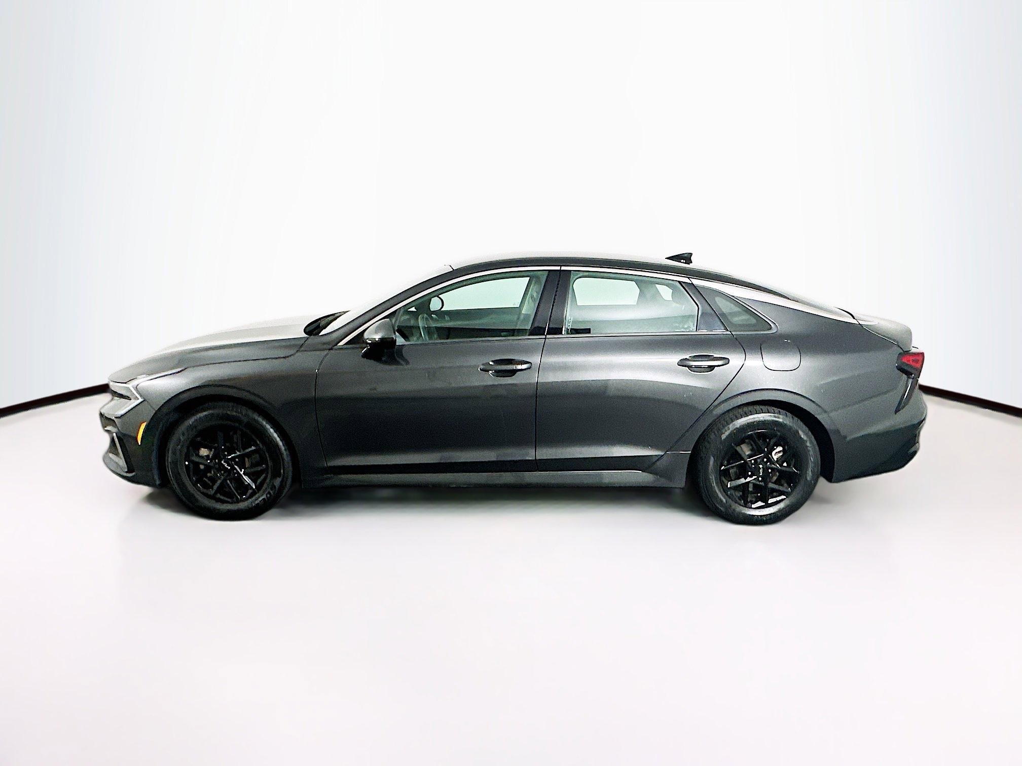 Used 2025 Kia K5 LXS image 4