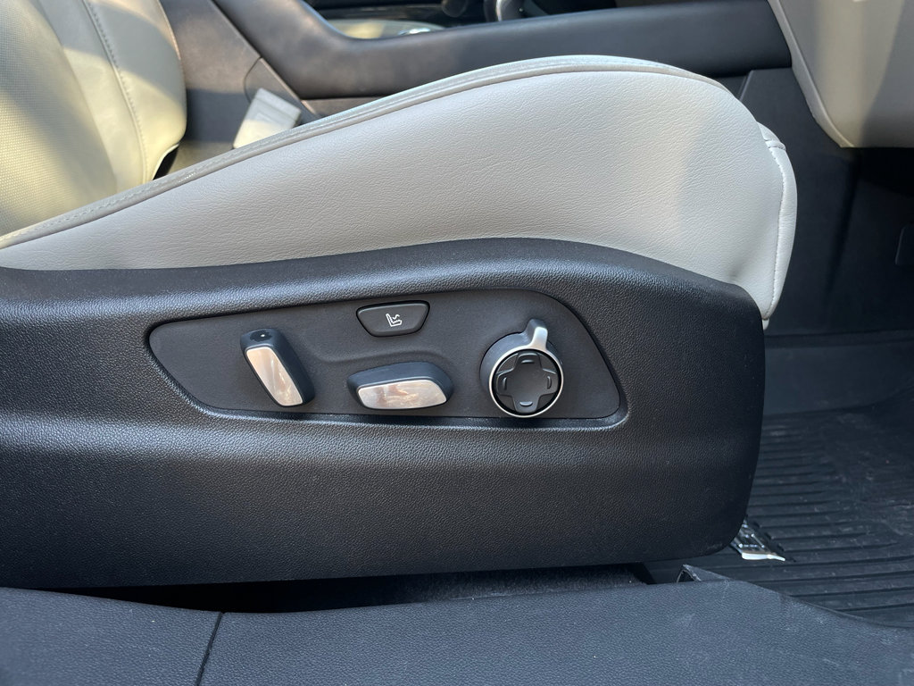 Used 2019 Cadillac XT4 Premium Luxury image 18