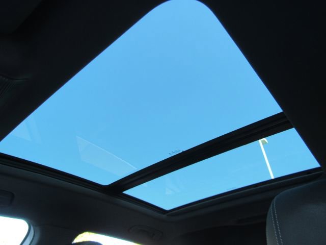 Used 2022 Audi Q4 e-tron Premium Plus w/ Premium Plus image 7