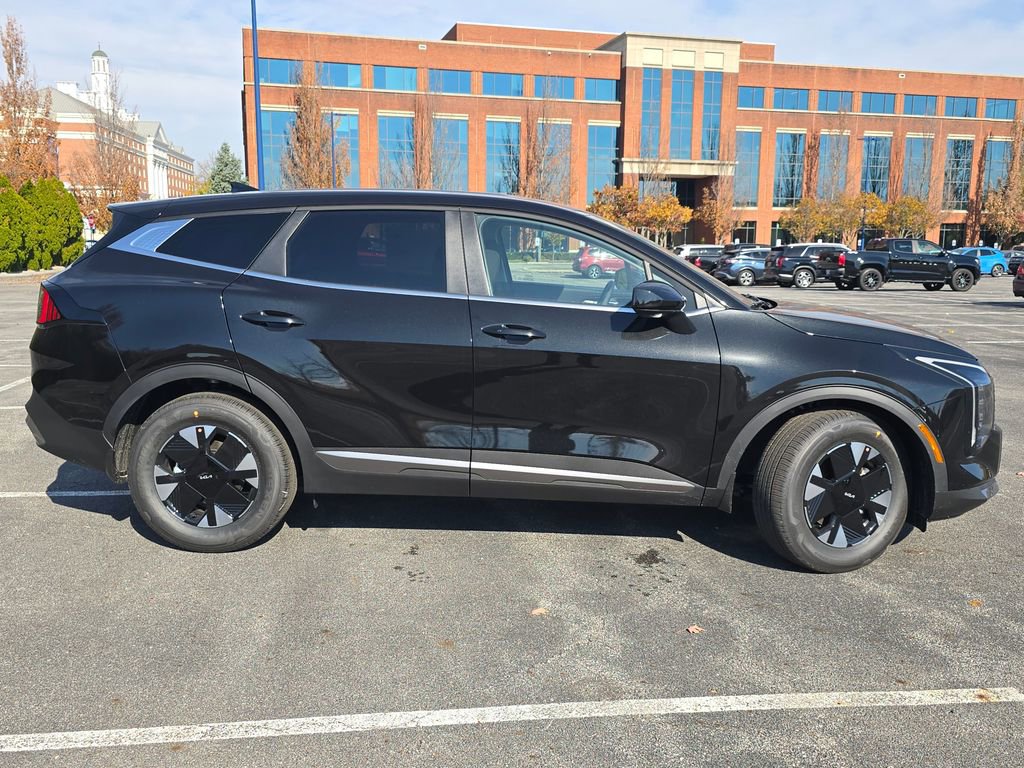 New 2026 Kia Sportage LX image 16