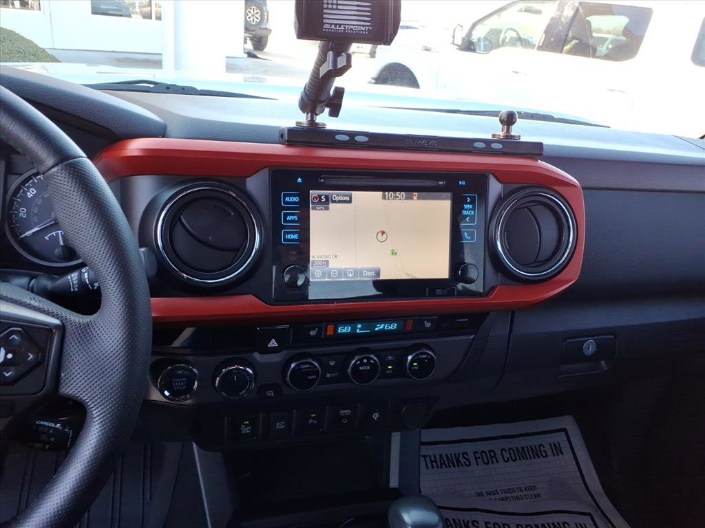 Used 2016 Toyota Tacoma TRD Off-Road image 14