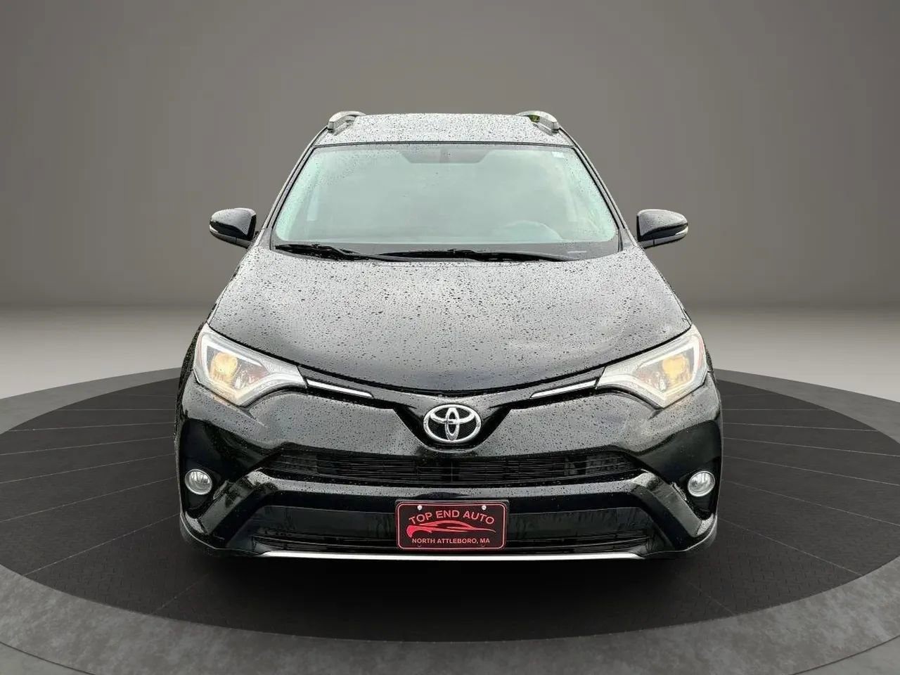 Used 2016 Toyota RAV4 XLE image 2