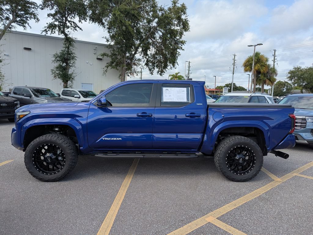 Used 2025 Toyota Tacoma SR5 AWD/4WD image 4