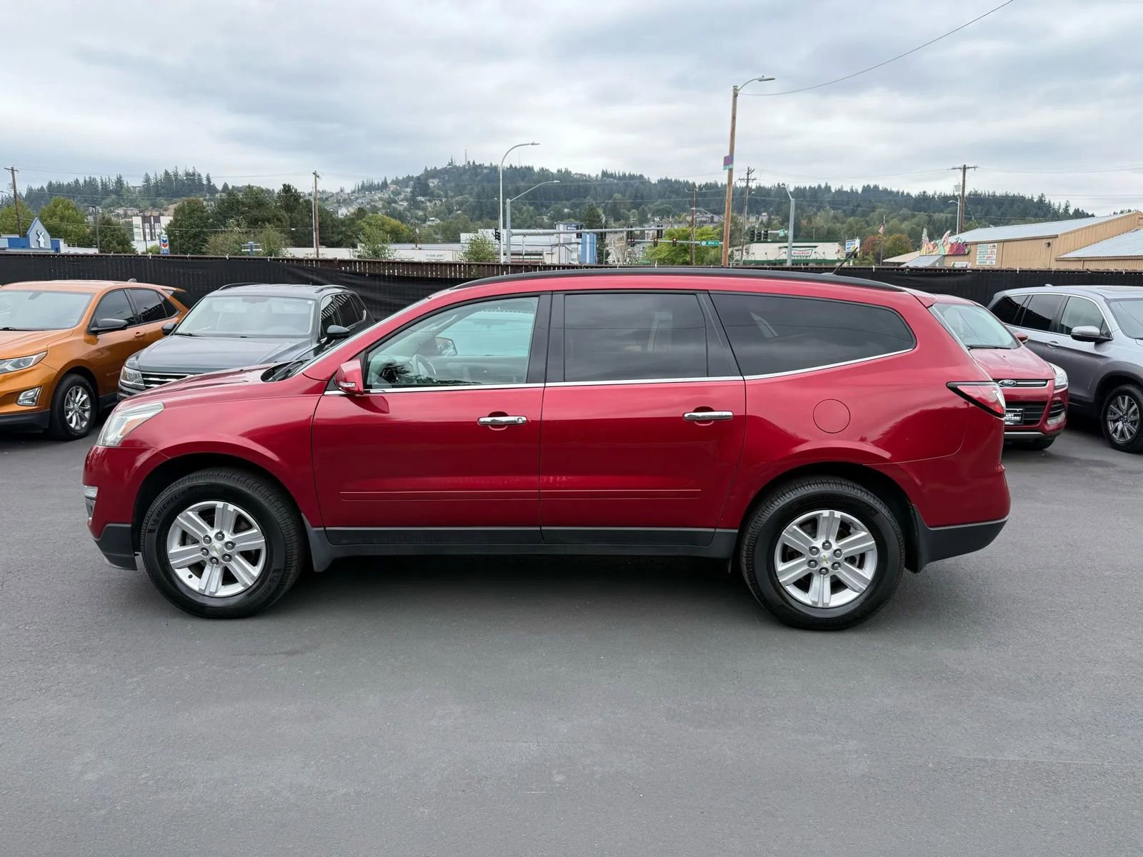 Used 2014 Chevrolet Traverse LT image 7