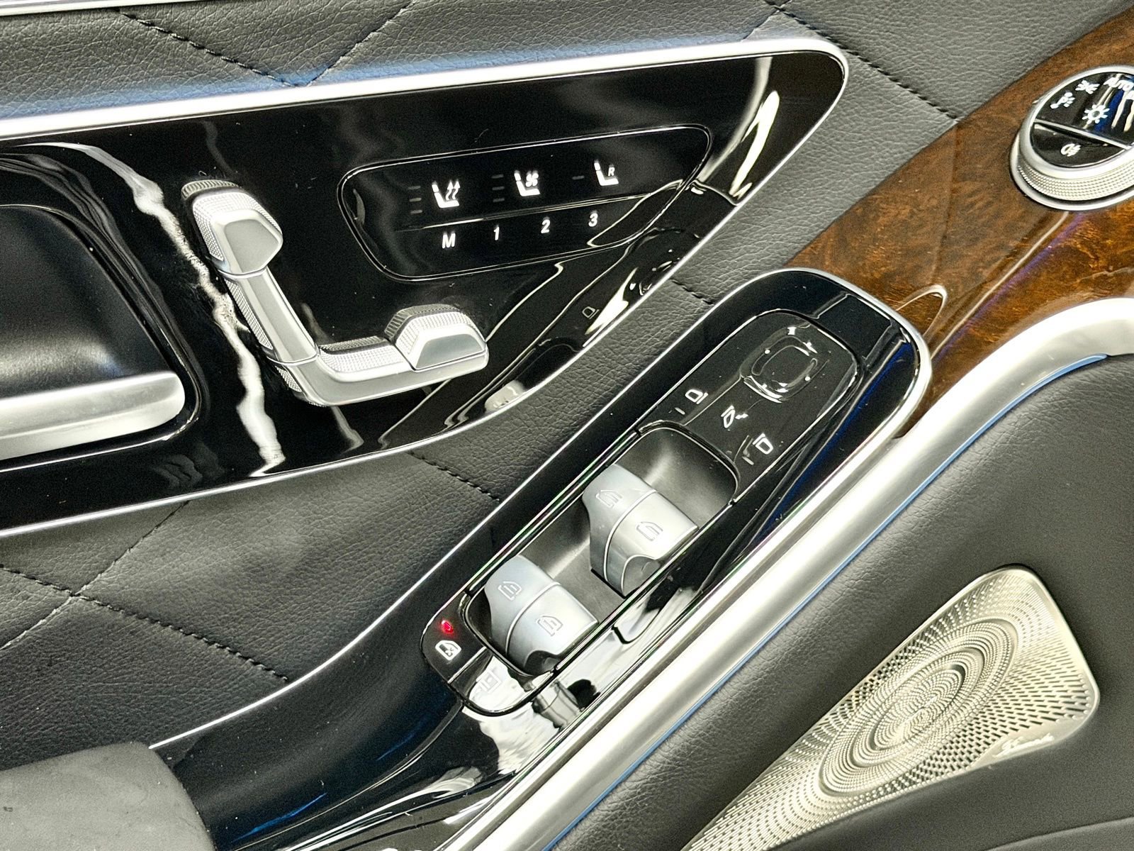 Used 2025 Mercedes-Benz S 580 4MATIC Sedan image 21