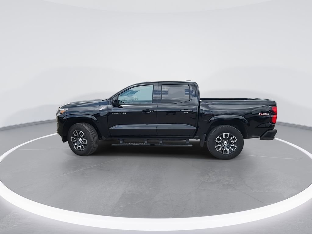Used 2024 Chevrolet Colorado Z71 w/ Z71 Convenience Package 2 AWD/4WD image 5
