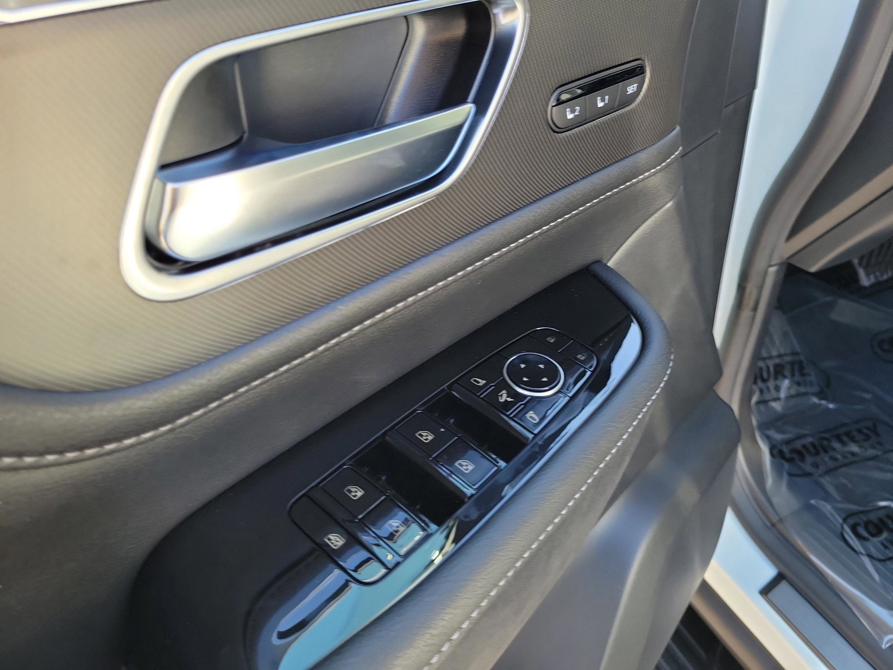 New 2026 INFINITI QX80 Luxe w/ Cargo Package image 17