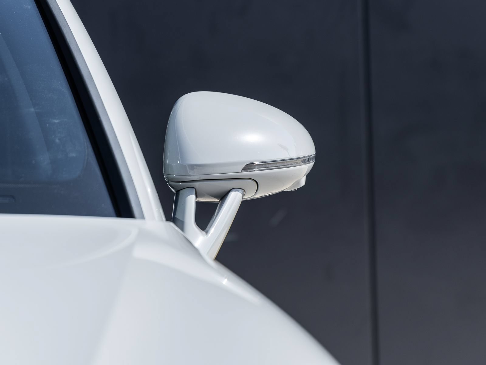 Certified 2024 Porsche Macan S AWD/4WD image 20