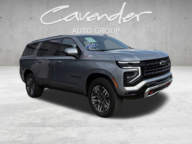 Used 2025 Chevrolet Suburban Z71 AWD/4WD image 2
