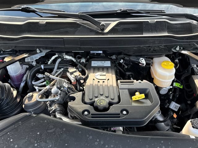 New 2027 RAM 3500 Laramie AWD/4WD image 9