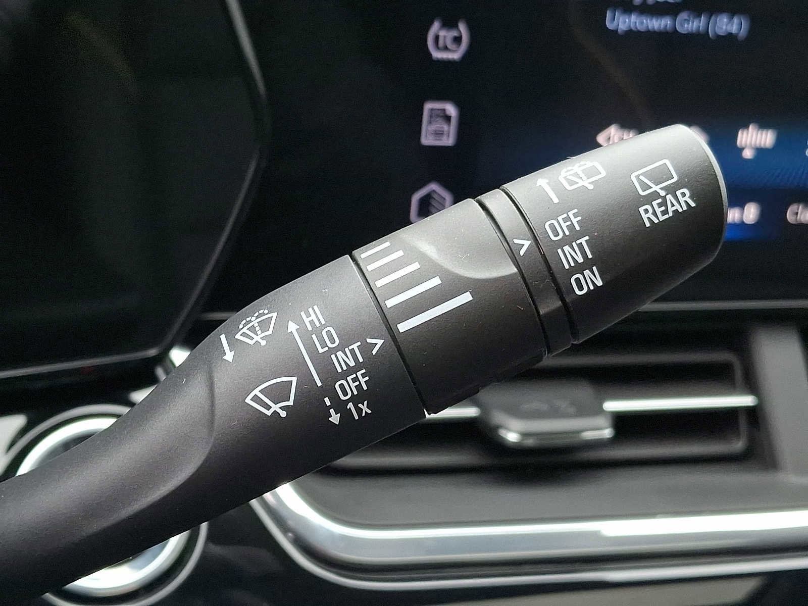 Used 2025 Chevrolet Trax ACTIV w/ Sunroof Package image 23