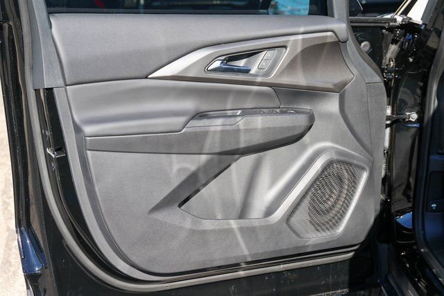 New 2026 Chevrolet Equinox EV LT image 9