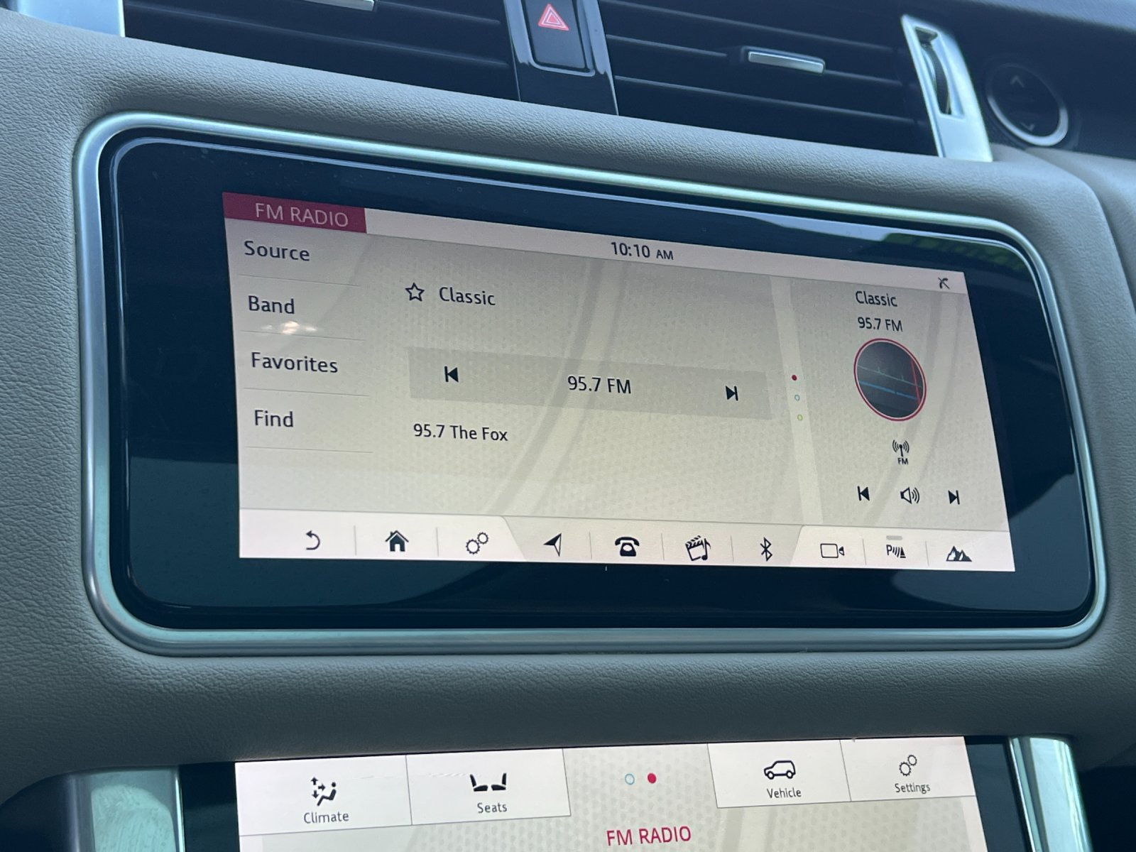 Used 2019 Land Rover Range Rover Sport HSE AWD/4WD image 18