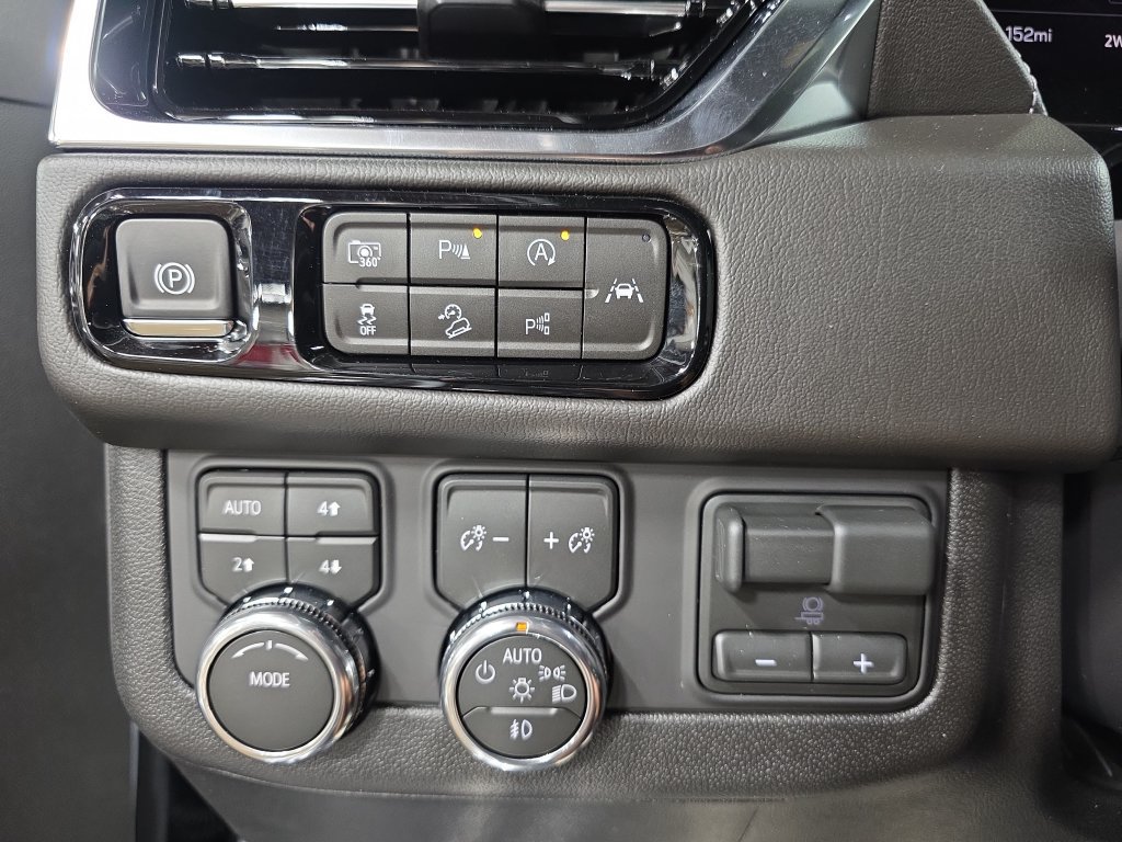 New 2026 GMC Yukon Denali w/ Denali Reserve Package AWD/4WD image 30