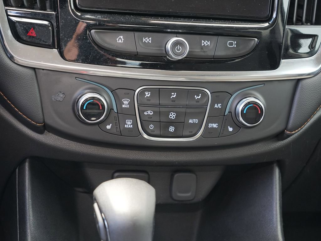 Used 2021 Chevrolet Traverse LT w/ LPO, Floor Liner Package AWD/4WD image 24