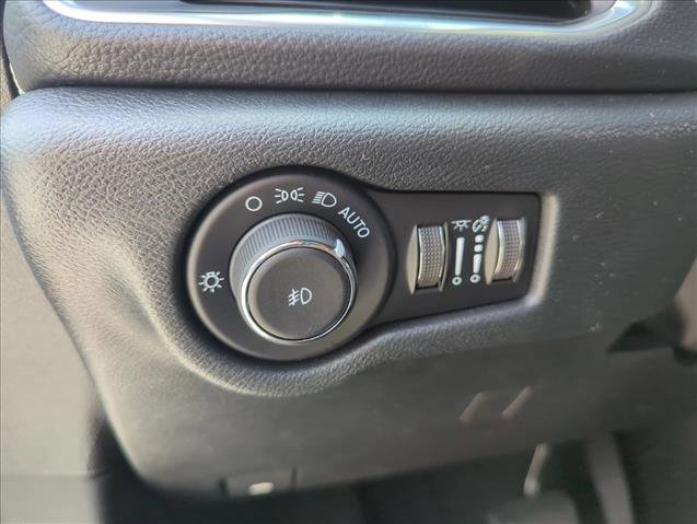 New 2026 Chrysler Pacifica Limited image 14