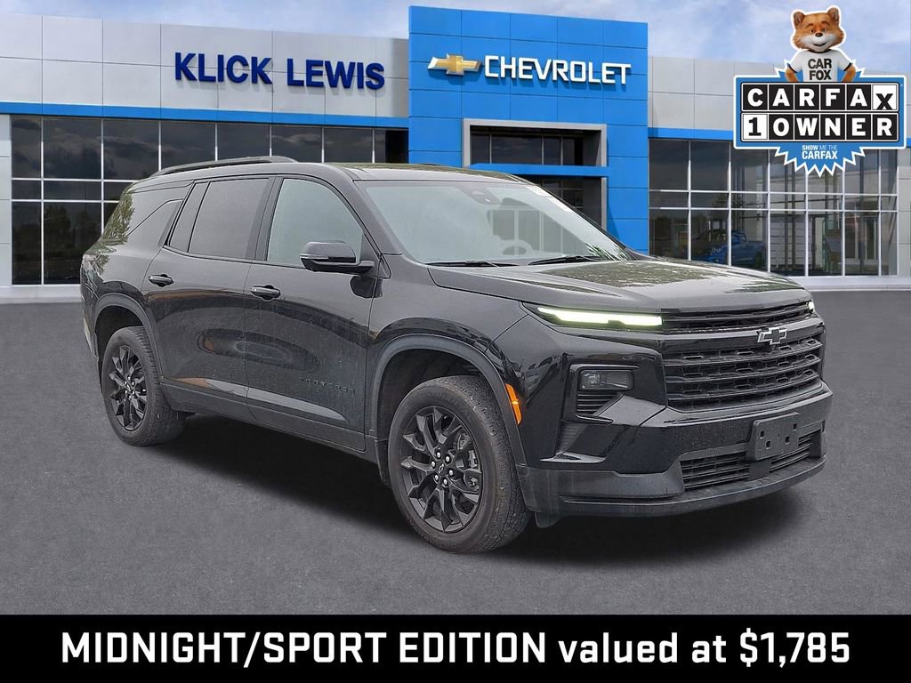 Used 2024 Chevrolet Traverse LT w/ Midnight/Sport Edition FWD image 1