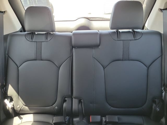 New 2025 Honda Pilot Touring image 14