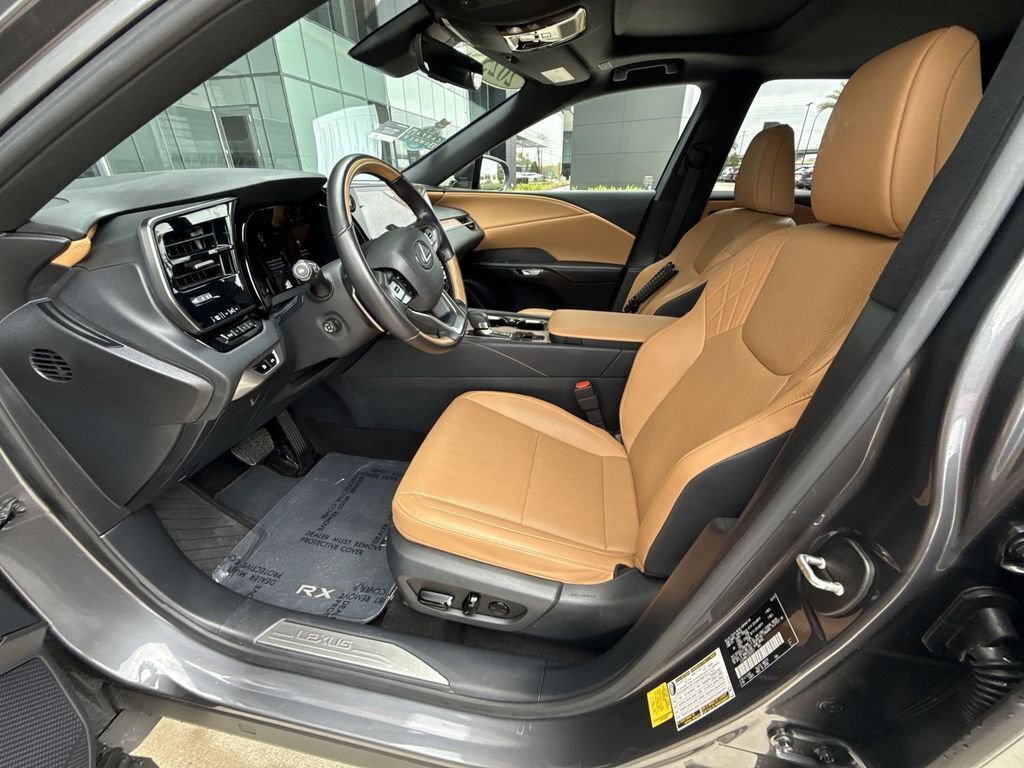 Used 2025 Lexus RX 350 Premium w/ Accessory Package (Z1) image 30