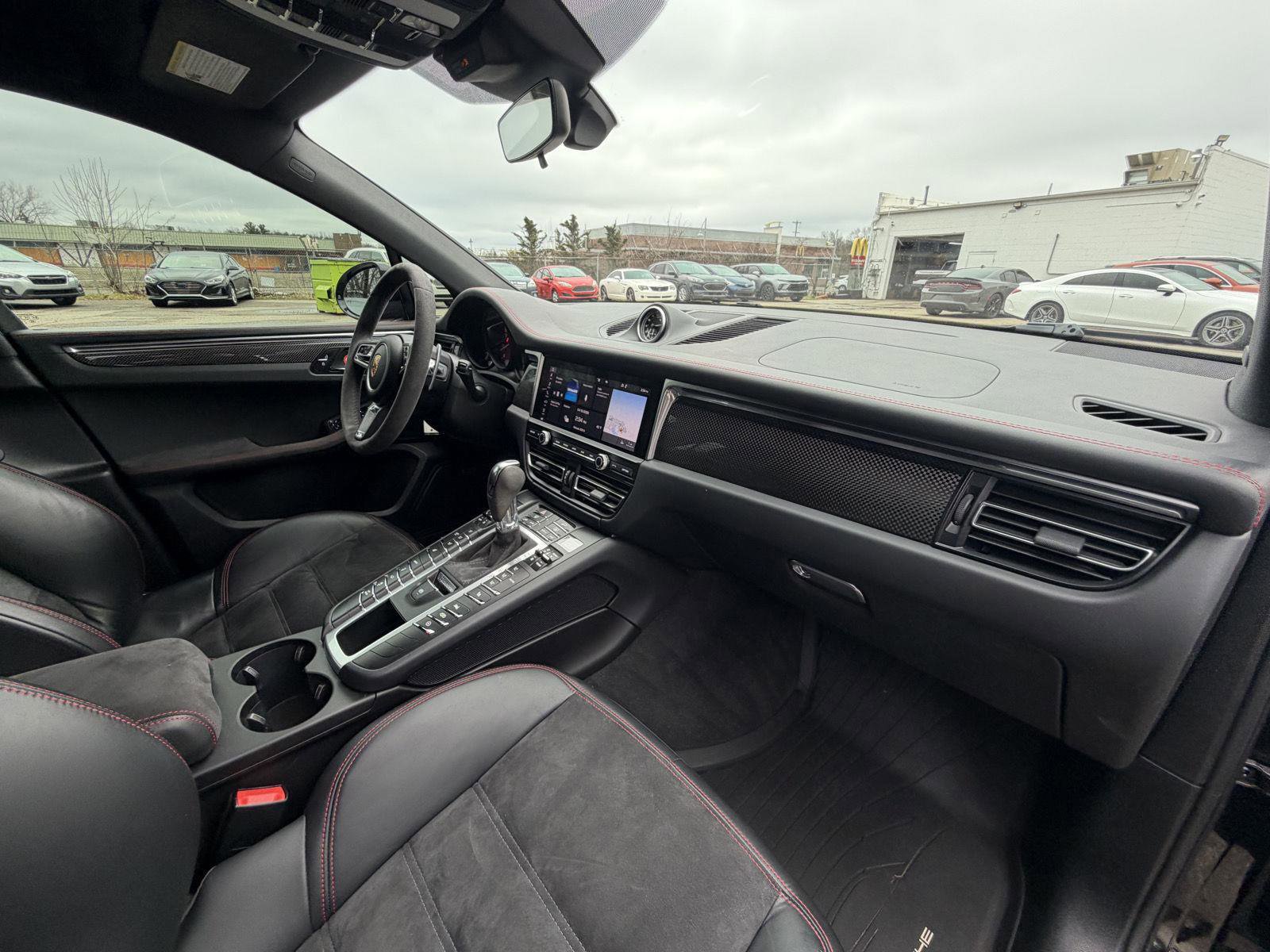Used 2021 Porsche Macan GTS AWD/4WD image 34