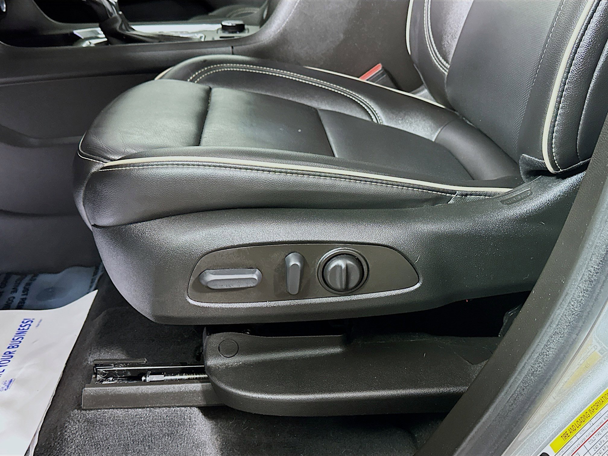 Used 2023 Chevrolet Traverse Premier w/ Redline Edition AWD/4WD image 20