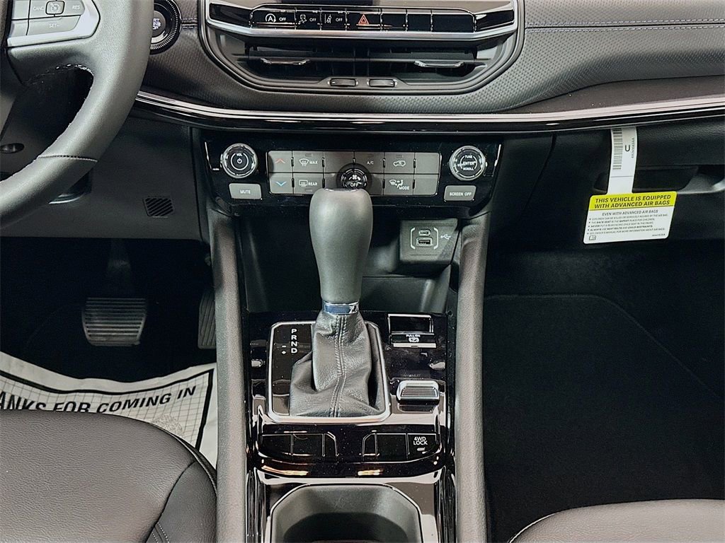 New 2026 Jeep Compass Latitude image 19