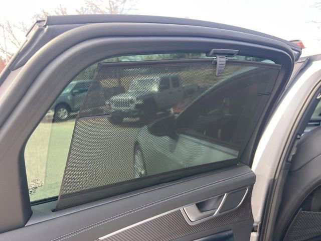 Used 2025 Audi S6 Prestige image 38