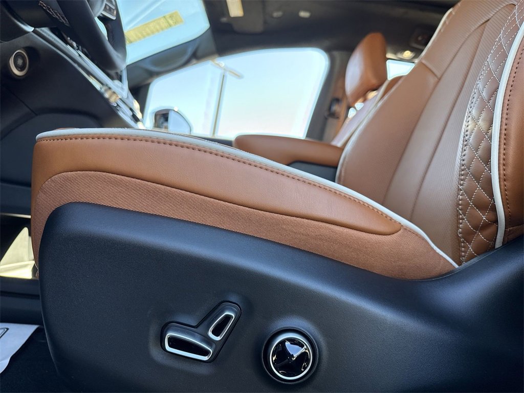 New 2026 Chrysler Pacifica Pinnacle image 12
