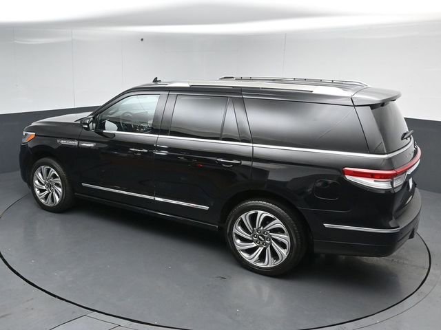 Certified 2023 Lincoln Navigator Reserve AWD/4WD image 52