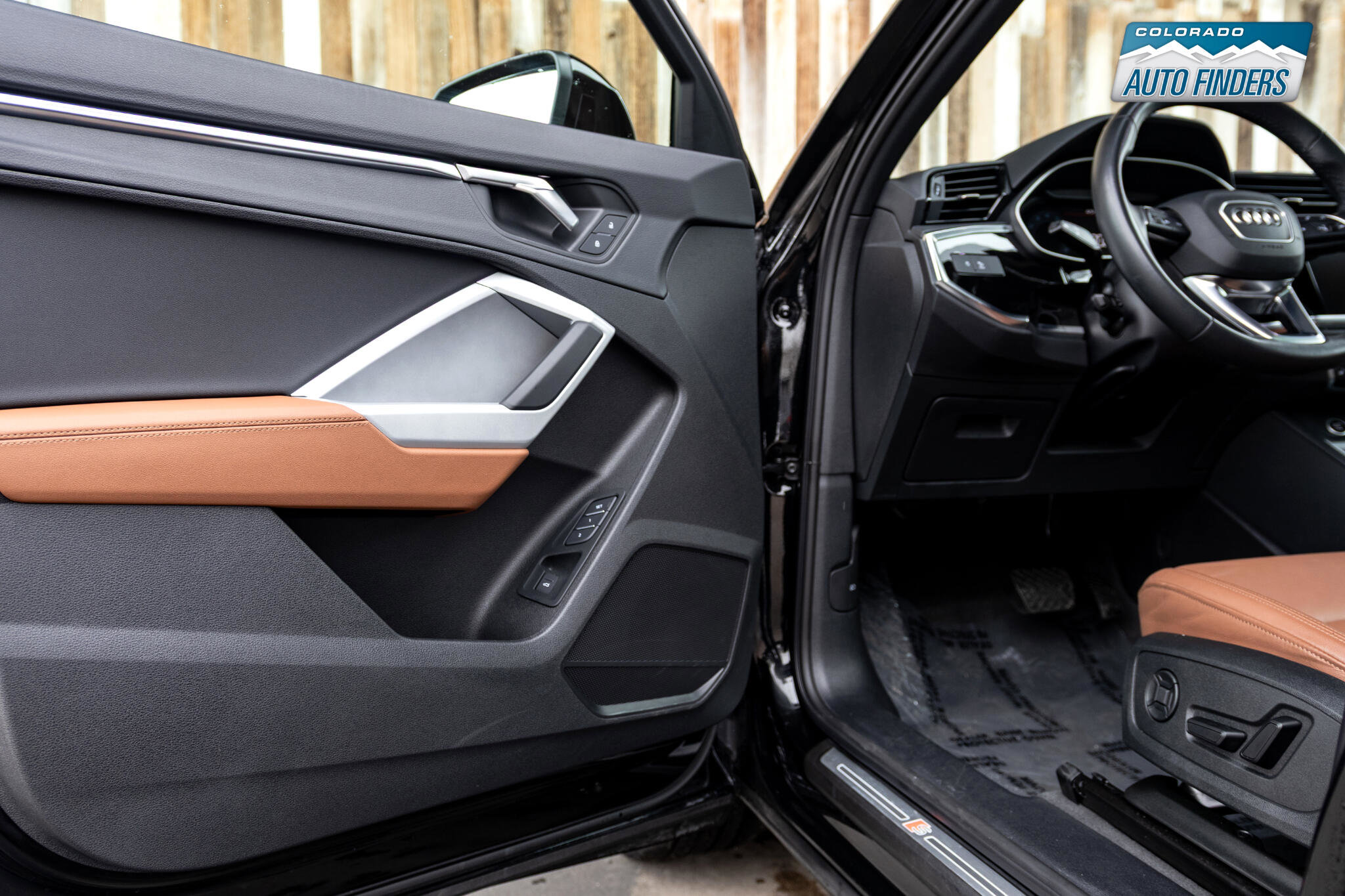 Used 2024 Audi Q3 2.0T Premium Plus w/ Premium Plus Package image 9